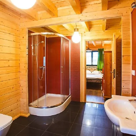 Dom Bratek كارباش