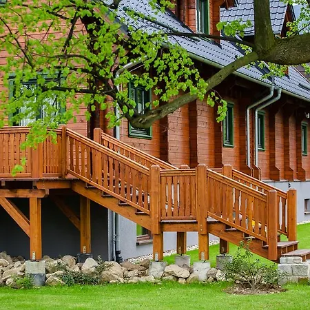 Dom Bratek كارباش